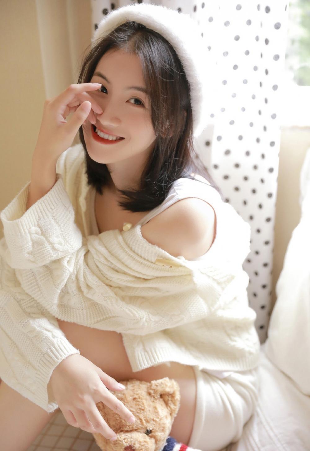 周星驰为什么不结婚 柴静采访周星驰哭了 周星驰承认最爱朱茵