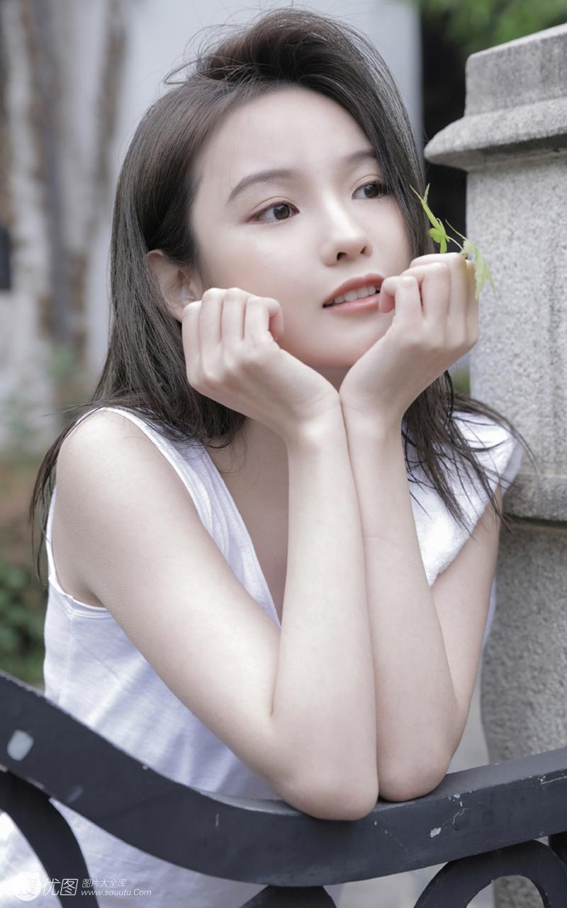 那年夏夜,不知被按墙上多久脚都麻了