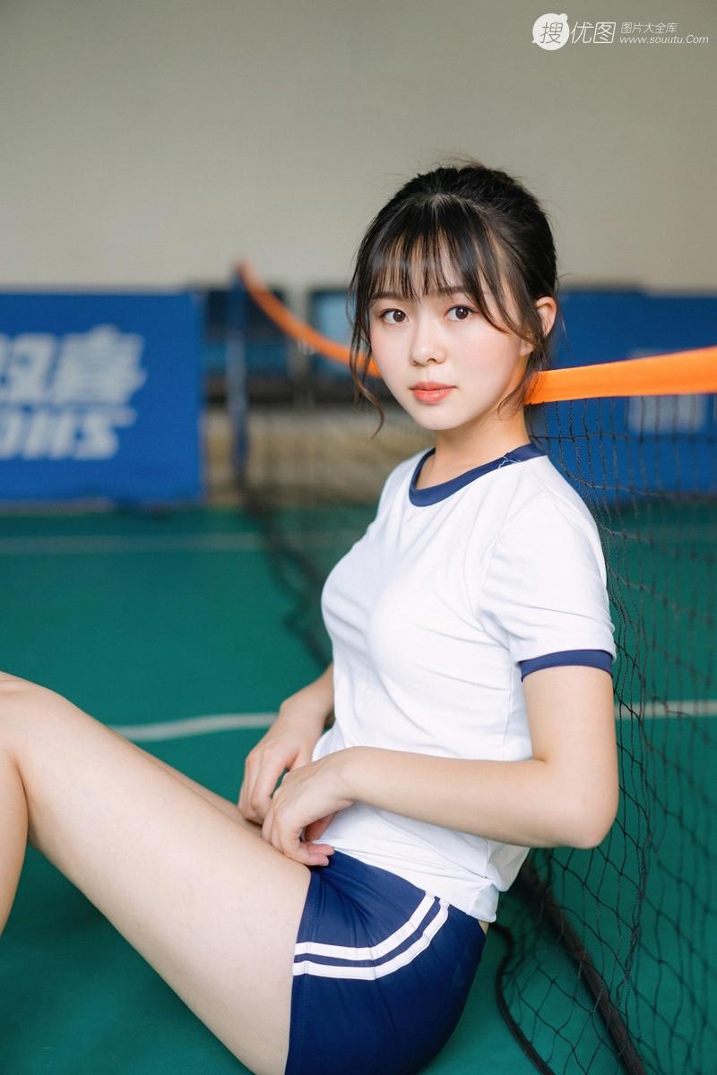 饥饿放荡的熟妇，那个风骚的女人和司机偷情