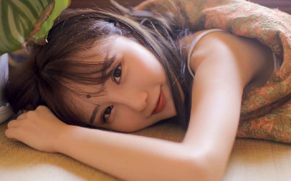 我把娇妻让给别人弄，一人女人和两个男人的情爱历