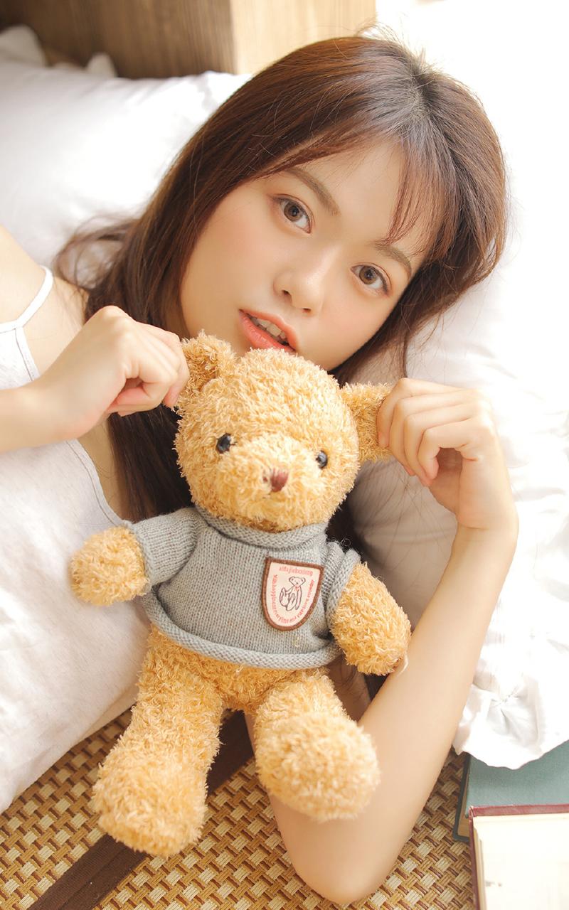 出差后提前回家 撞见老公与闺蜜在床上翻滚