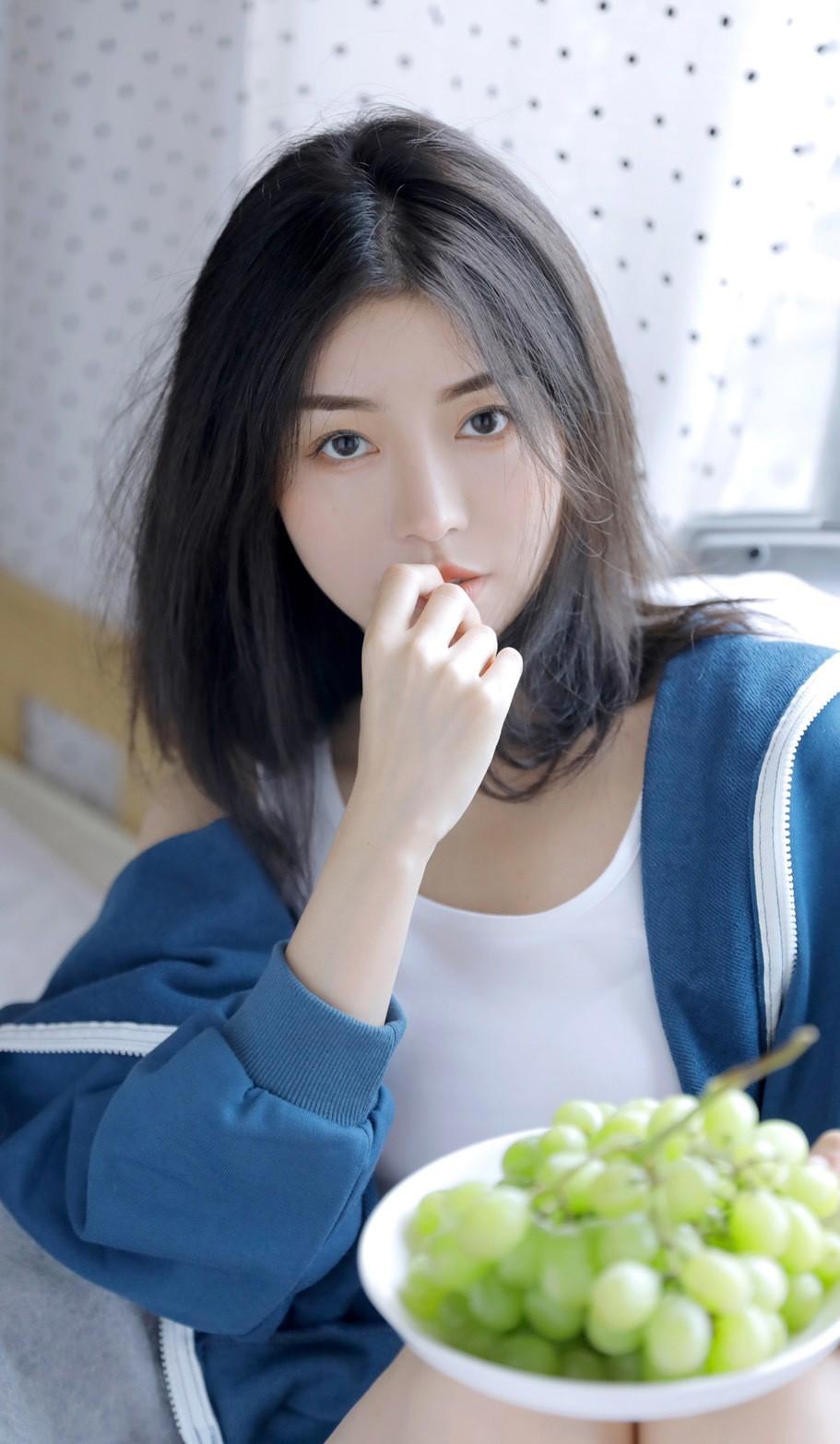 漂亮的电台主持人被人强奸的经历与快感