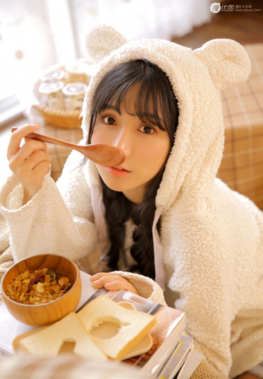 妻子为了老公被领导玩 度假村大战朋友妻 朋友妻子骑的爽