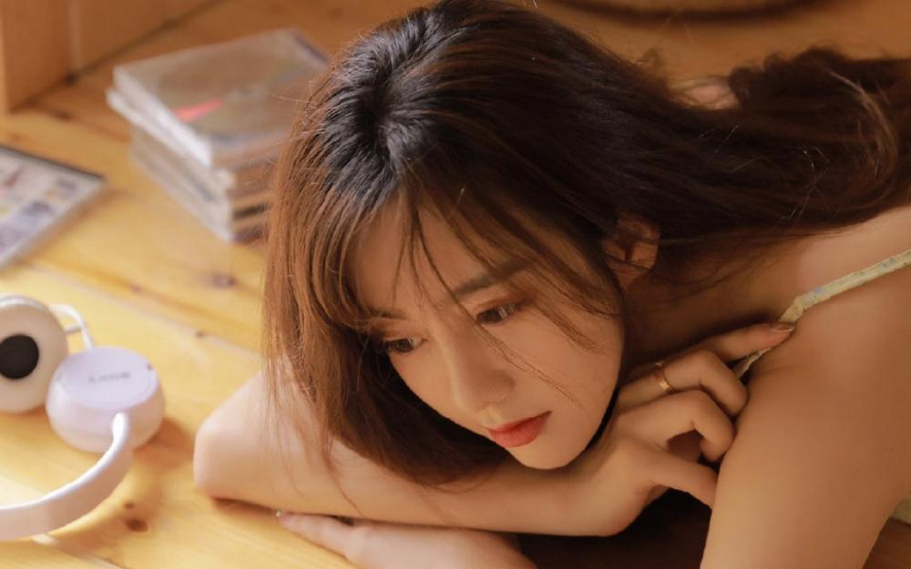 为跟美女车模上床，我花了60多万