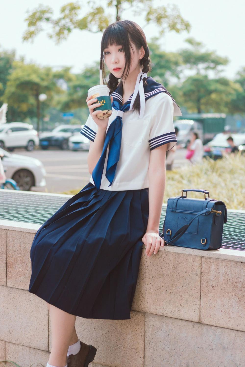 黑石山鬼影_历史故事
