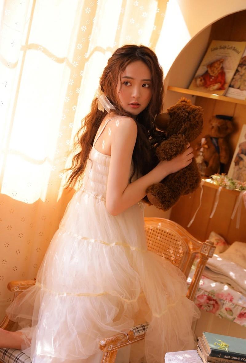 同窗四年的舍友抢走了我女朋友该怎么办?