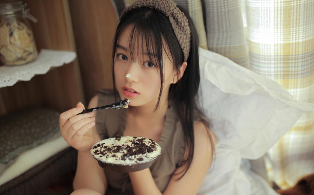 大二美女真实口述和男友的激情被强暴的性爱小说