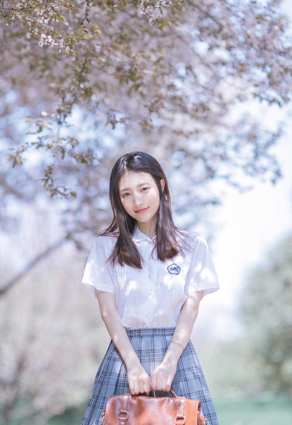 聪明女人动情之前先动脑