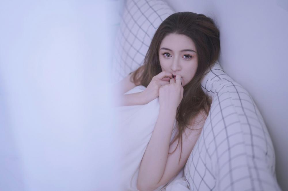 变脸美人