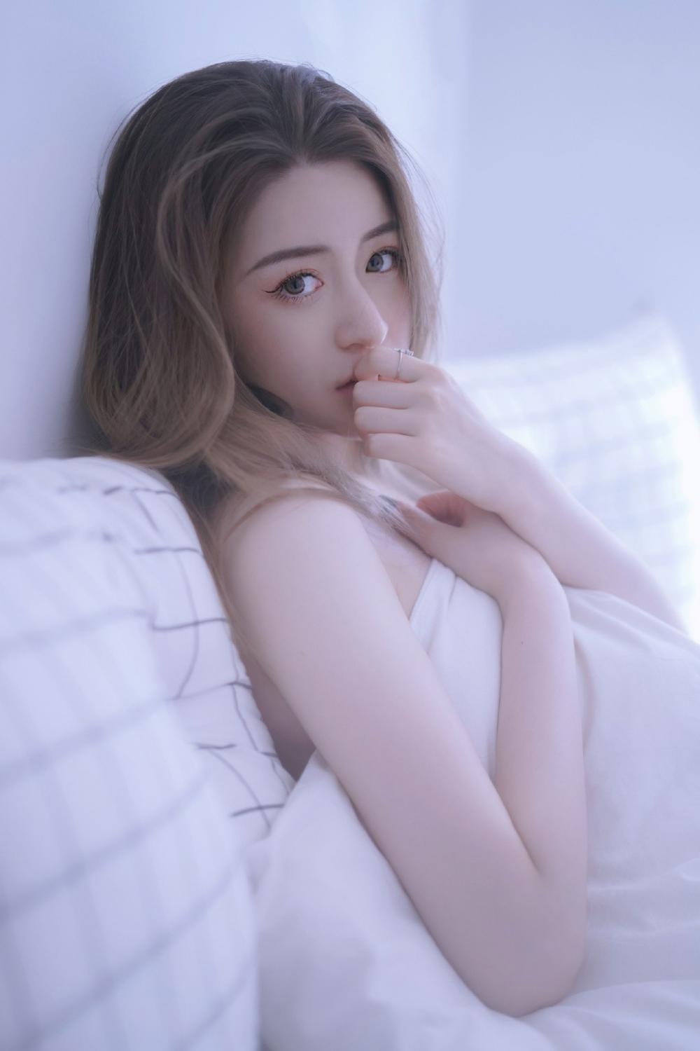 荒唐！女大学生与老外的另类爱情