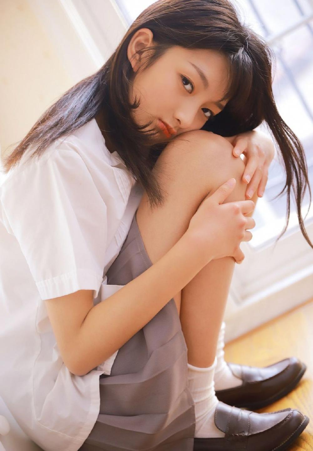 我与少妇肉体交缠，将她压在胯下流连忘返