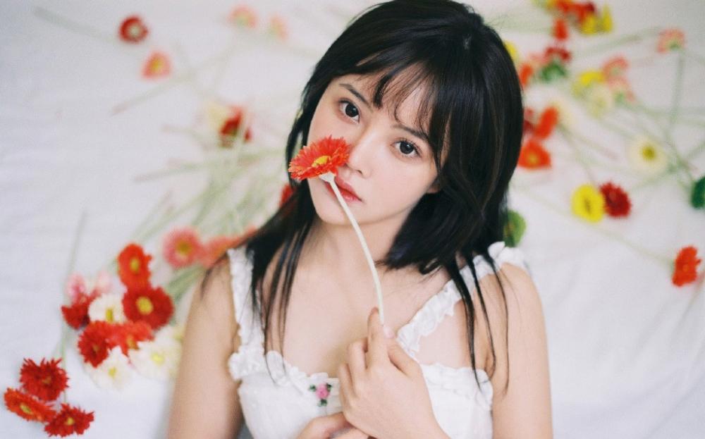 男秘书爱上女上司,不能自拔