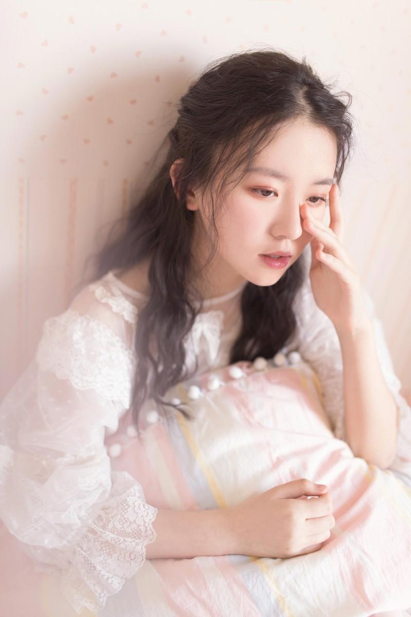 老鼠与黄鼠狼_寓言故事