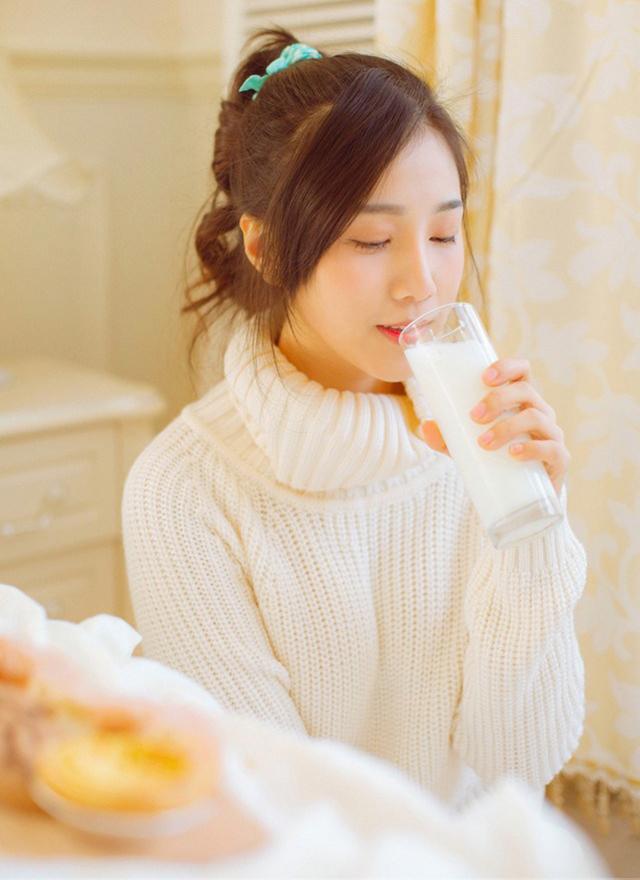 不要了好深不要了 美女和男友一起洗澡