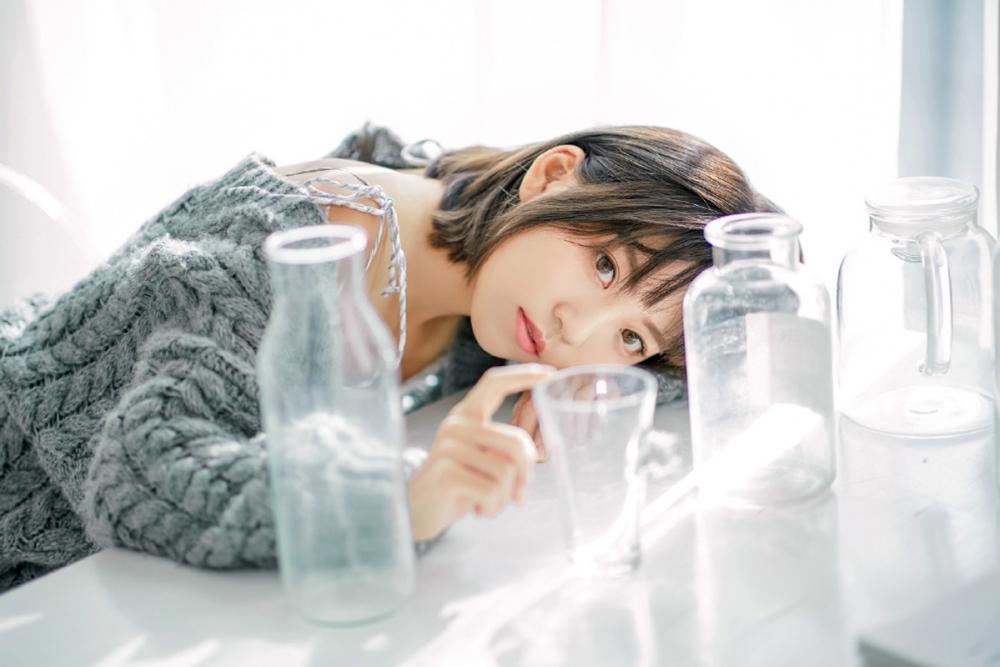 被养育自己的叔叔灌醉后 女子失去了贞操