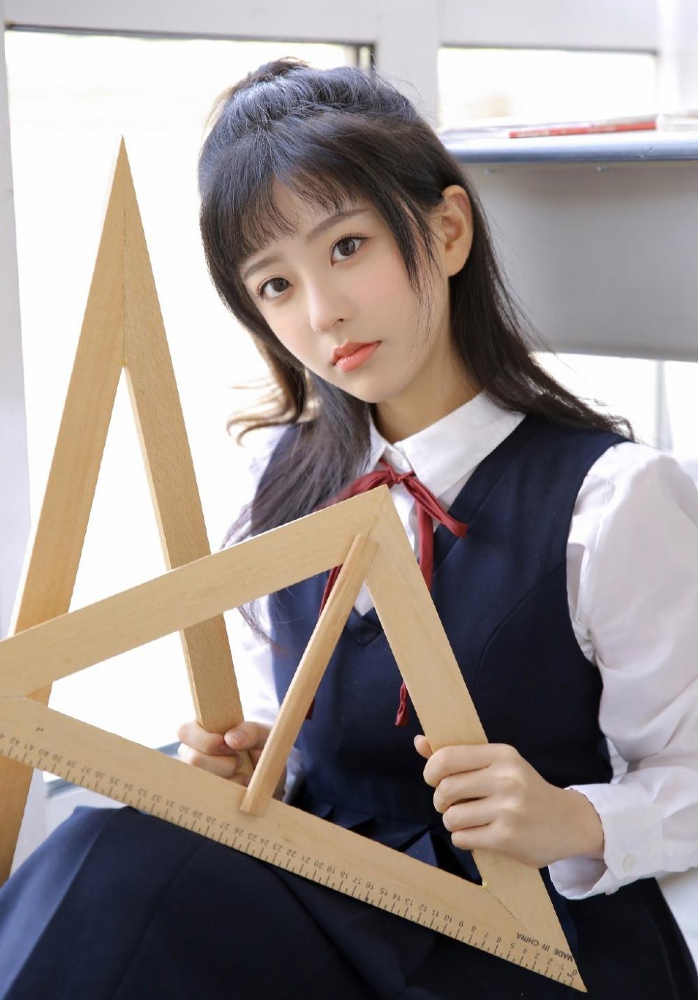 16岁少女火车硬卧遭强奸 男友熟睡无反应