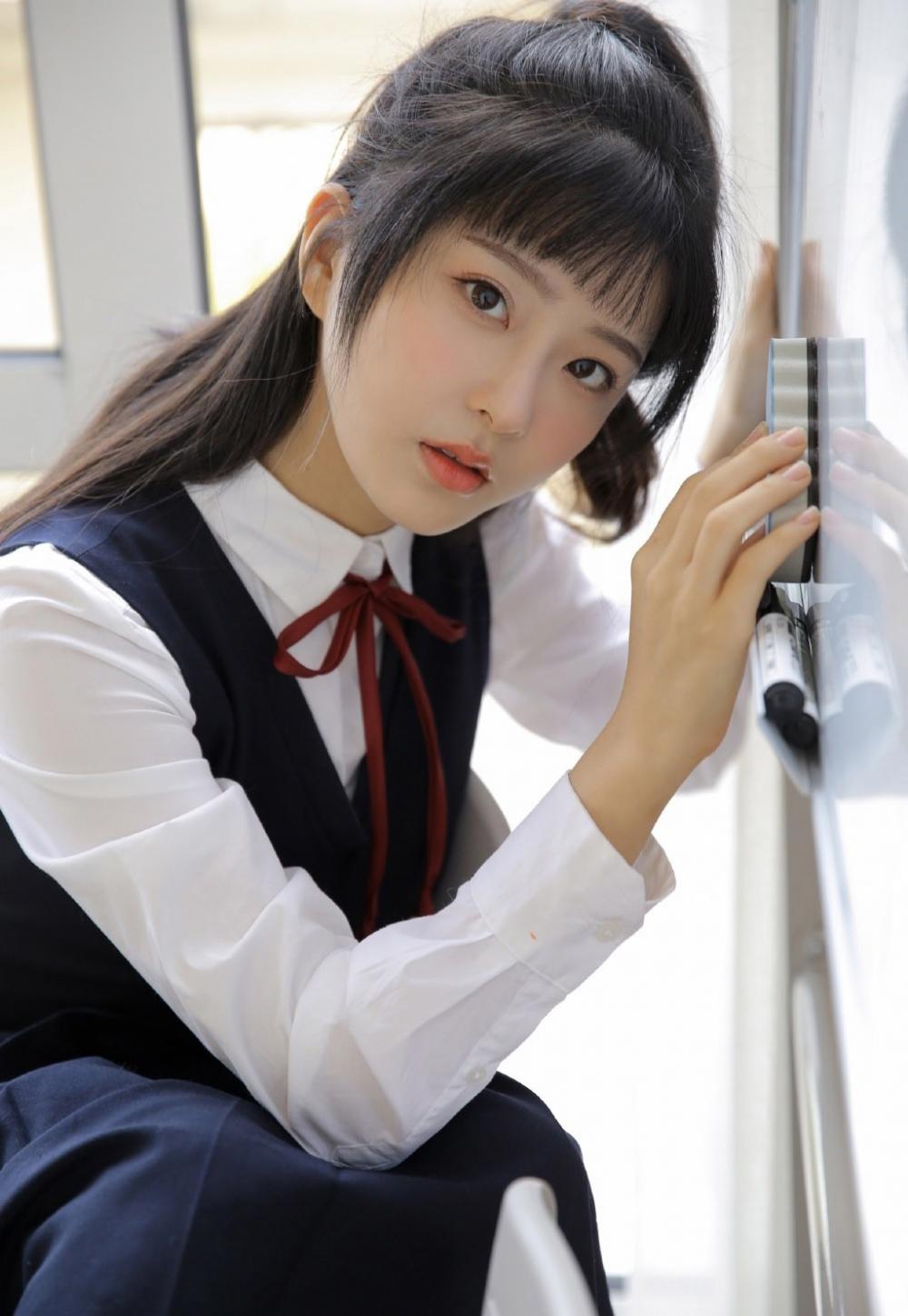 电影院故意露出破绽 暴露女友真实面目