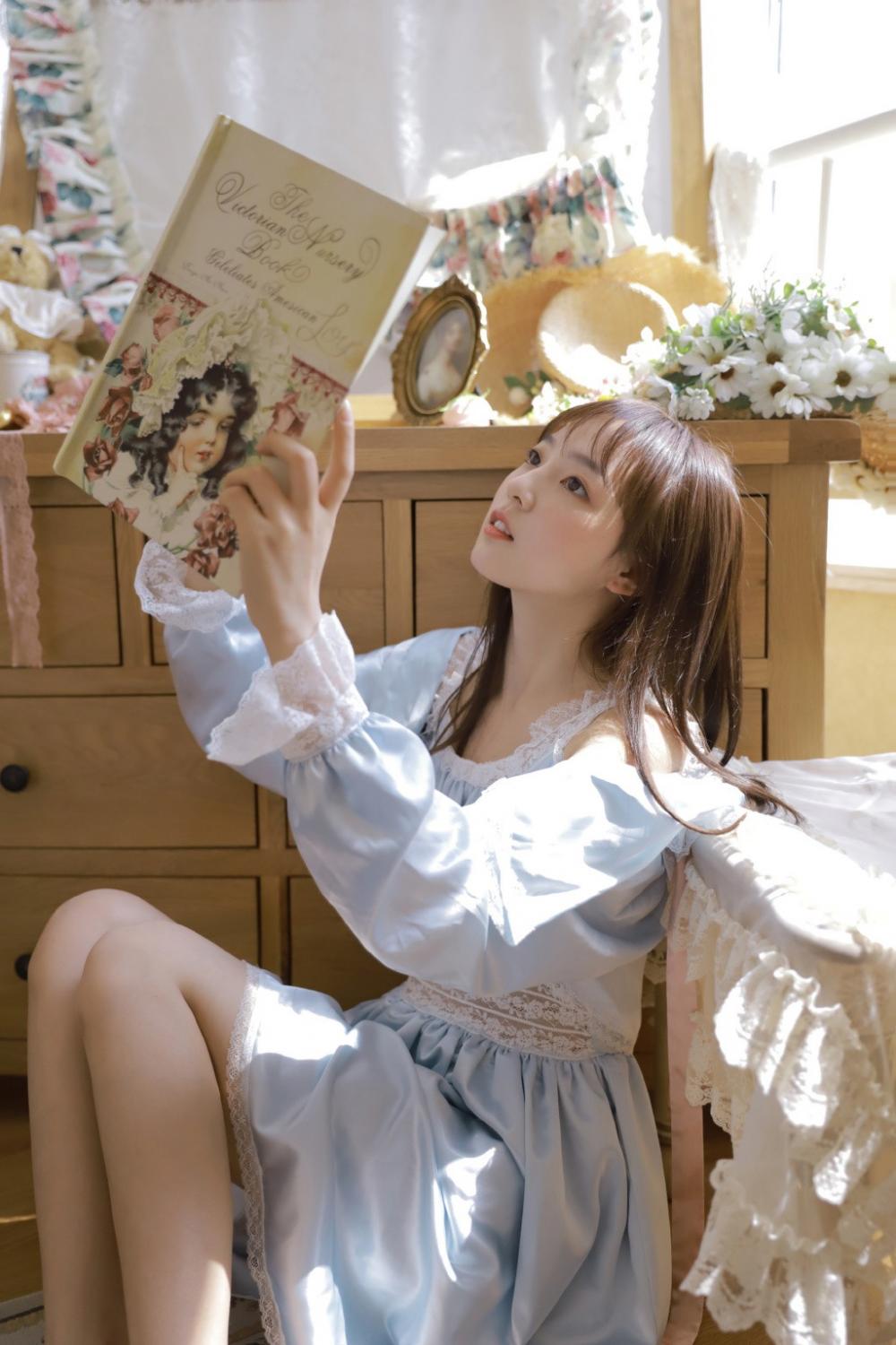 妹妹乱爱姐姐男友 揉弄娇乳被抓得狼狈万分