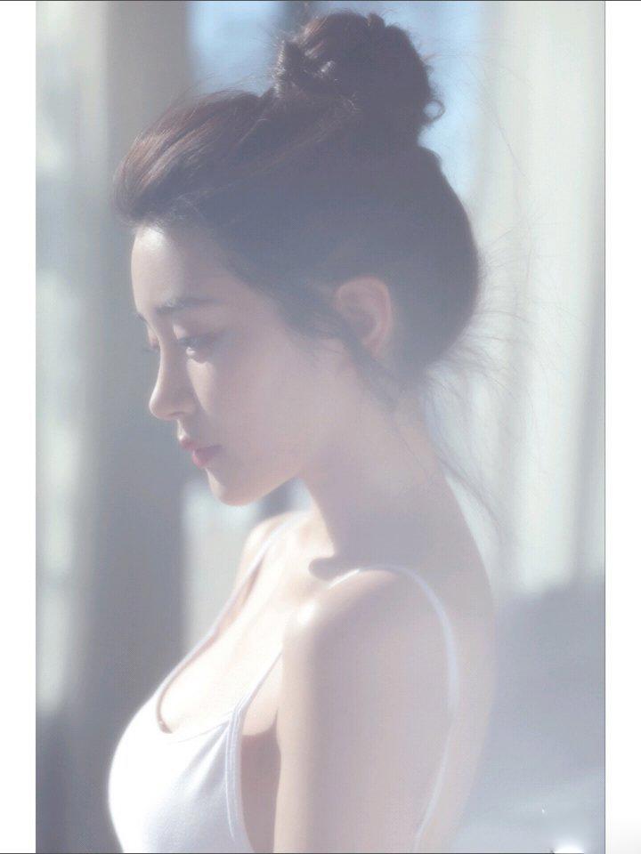 .香樟树下的班驳