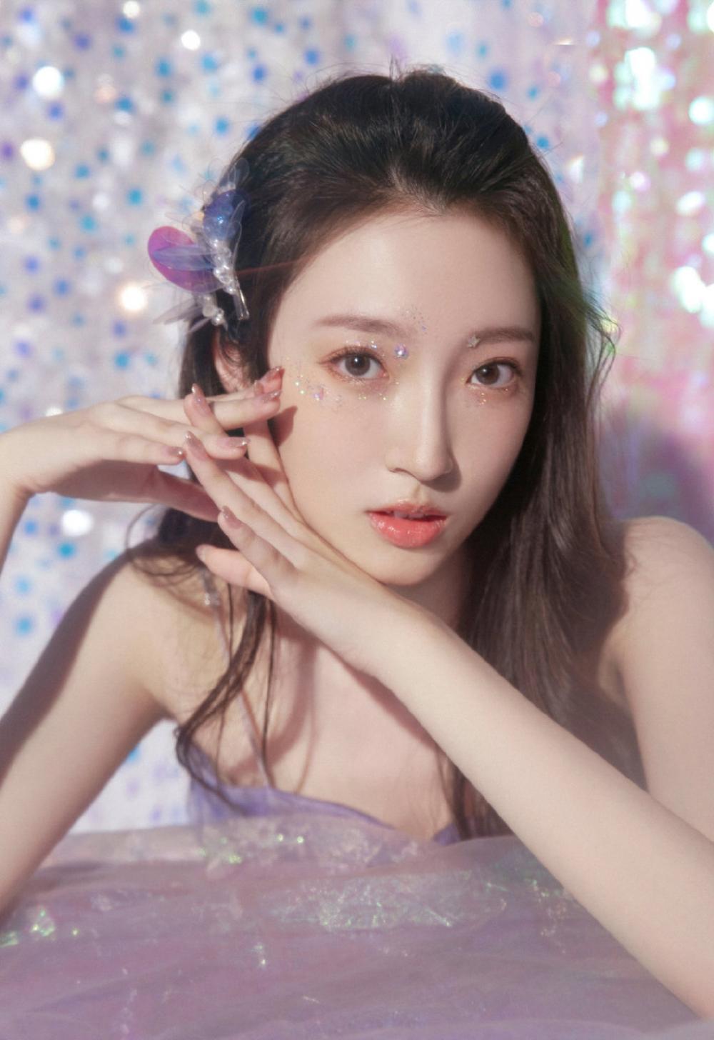 男友拒绝跟我裸婚 却为钱做女上司情人