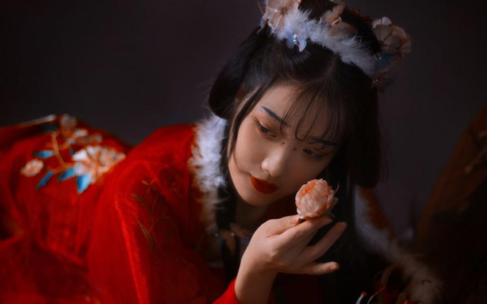 老公不懂性爱,我靠自慰高潮