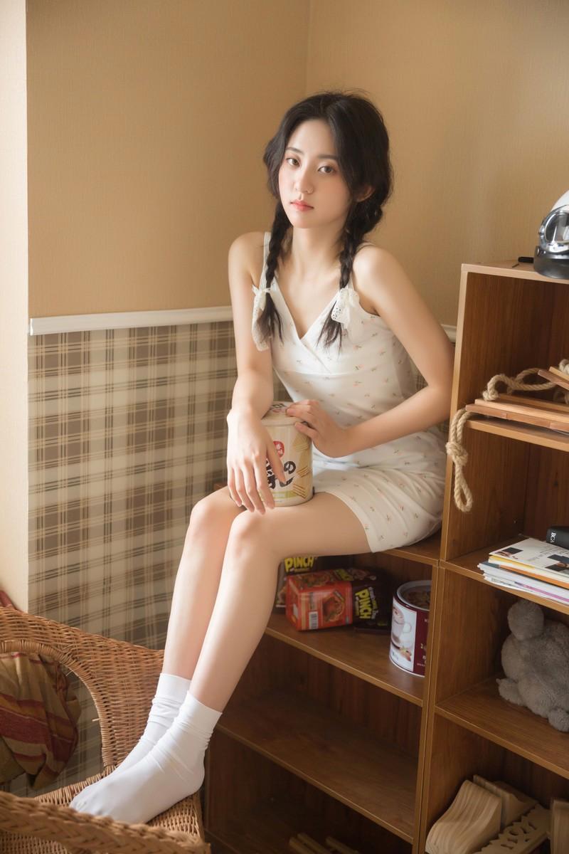 我半推半就迎合着公公的性侵犯