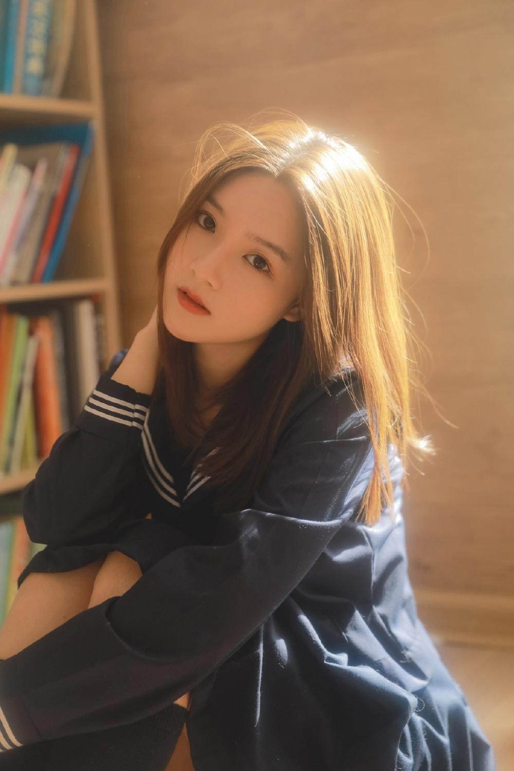 色姐夫和小姨子一起伤害我 亲眼目睹老公解开我妹妹内衣后我崩溃了