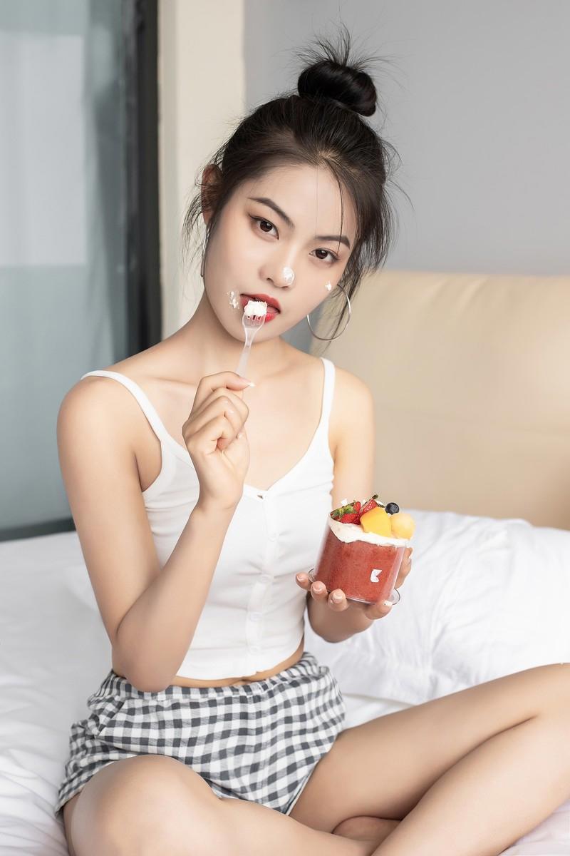 大二美女真实口述和男友的激情被强暴的性爱小说