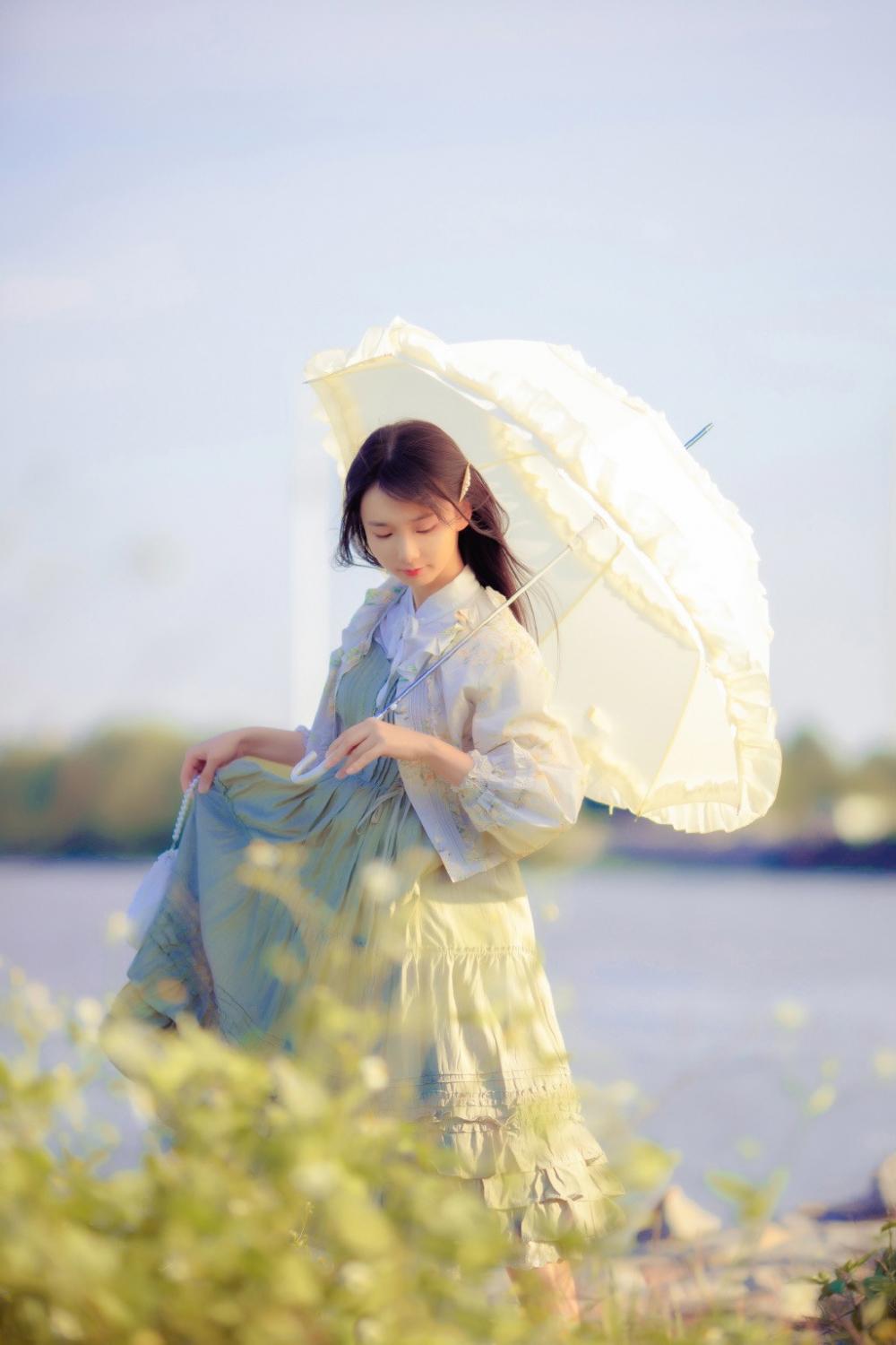 与老公师妹成密友方不知原来是情敌