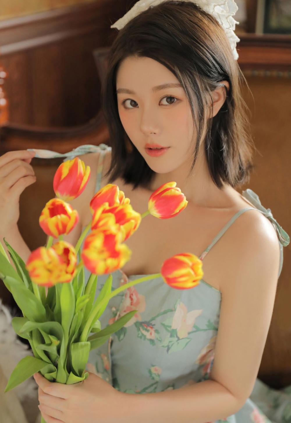 进入表姐的子宫深处
