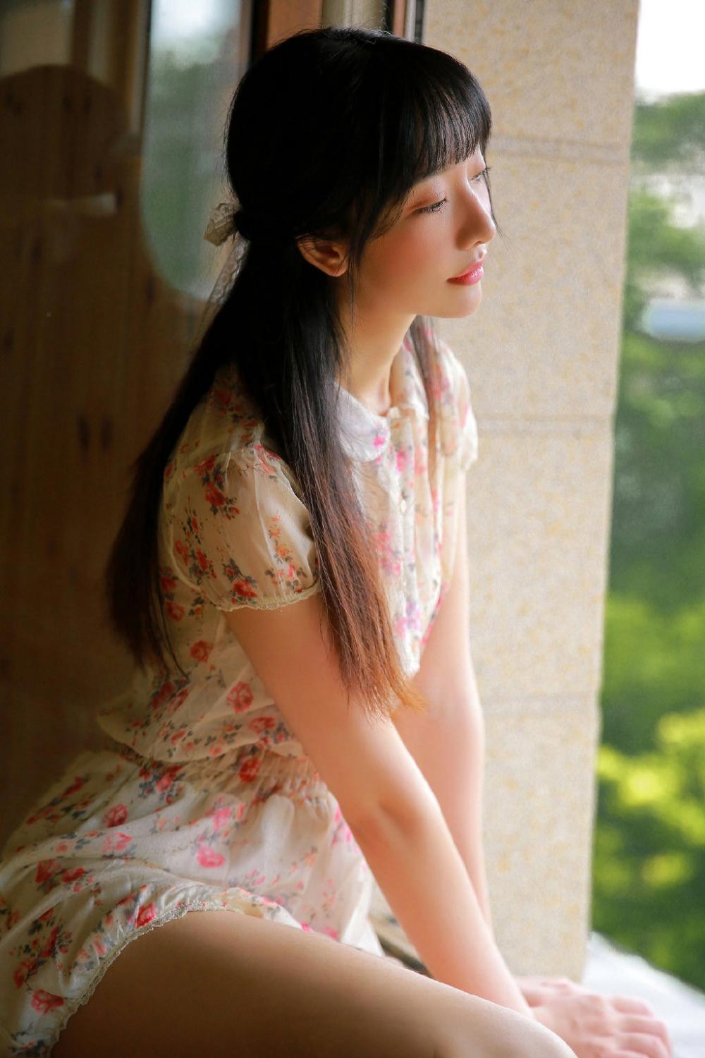 漂亮女子面试被要求上演制服诱惑 如何应对职场骚扰有妙招