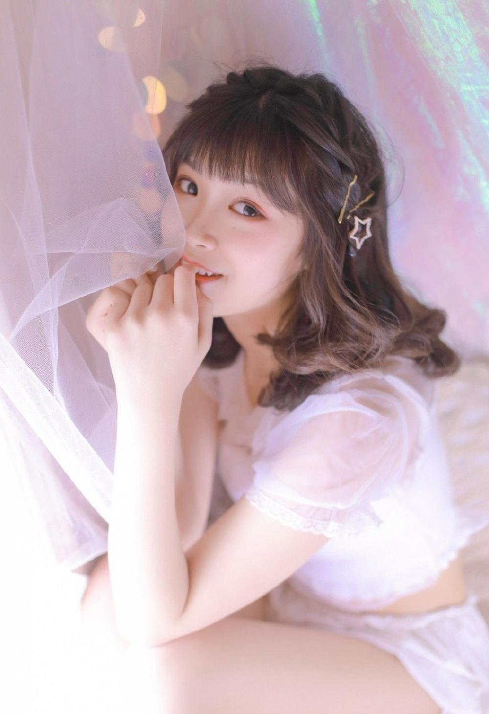街坊口中称赞的好女人得了脏病,她成了全家凌辱的对象