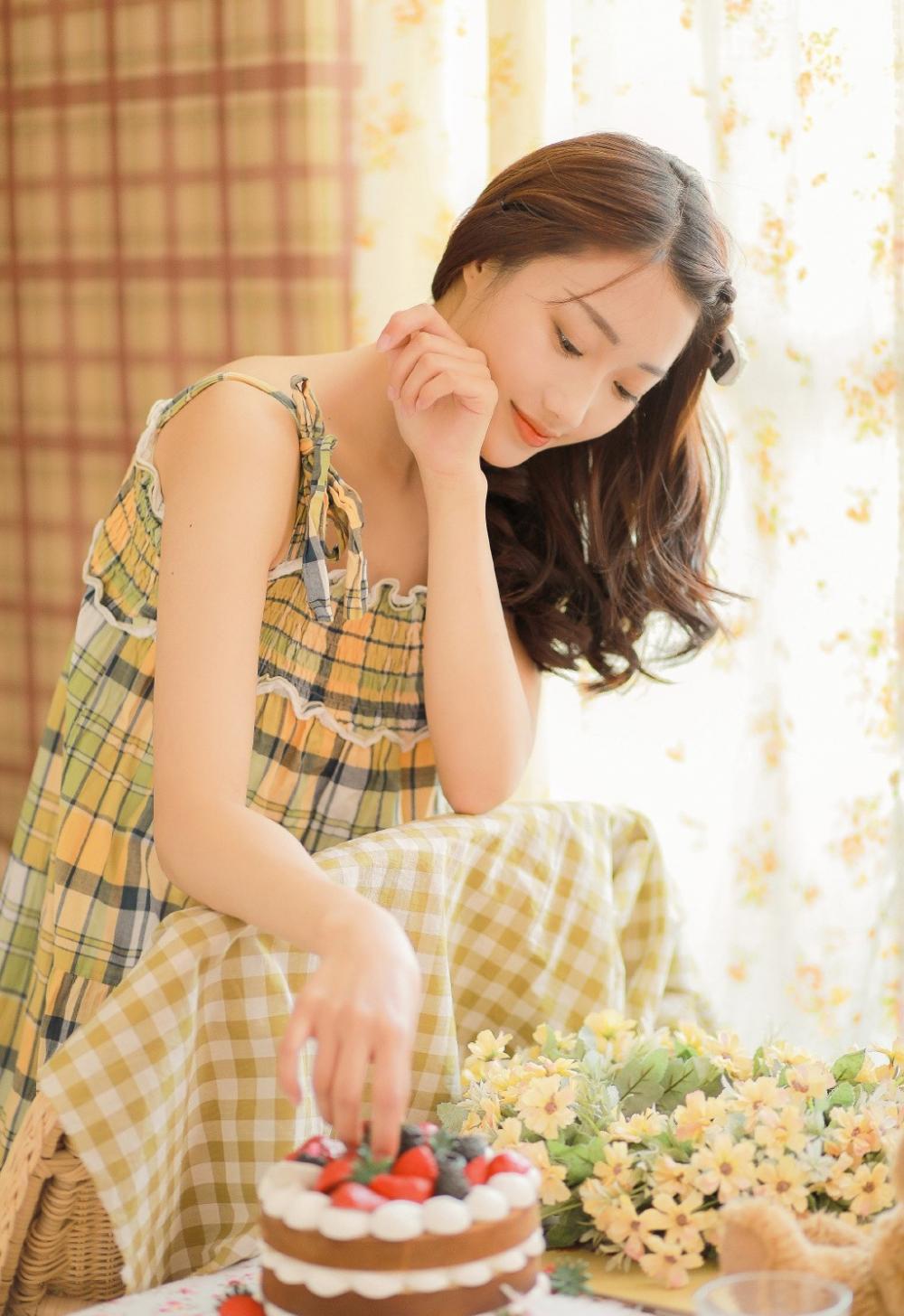 女友偷情被我弟弟堵在房里