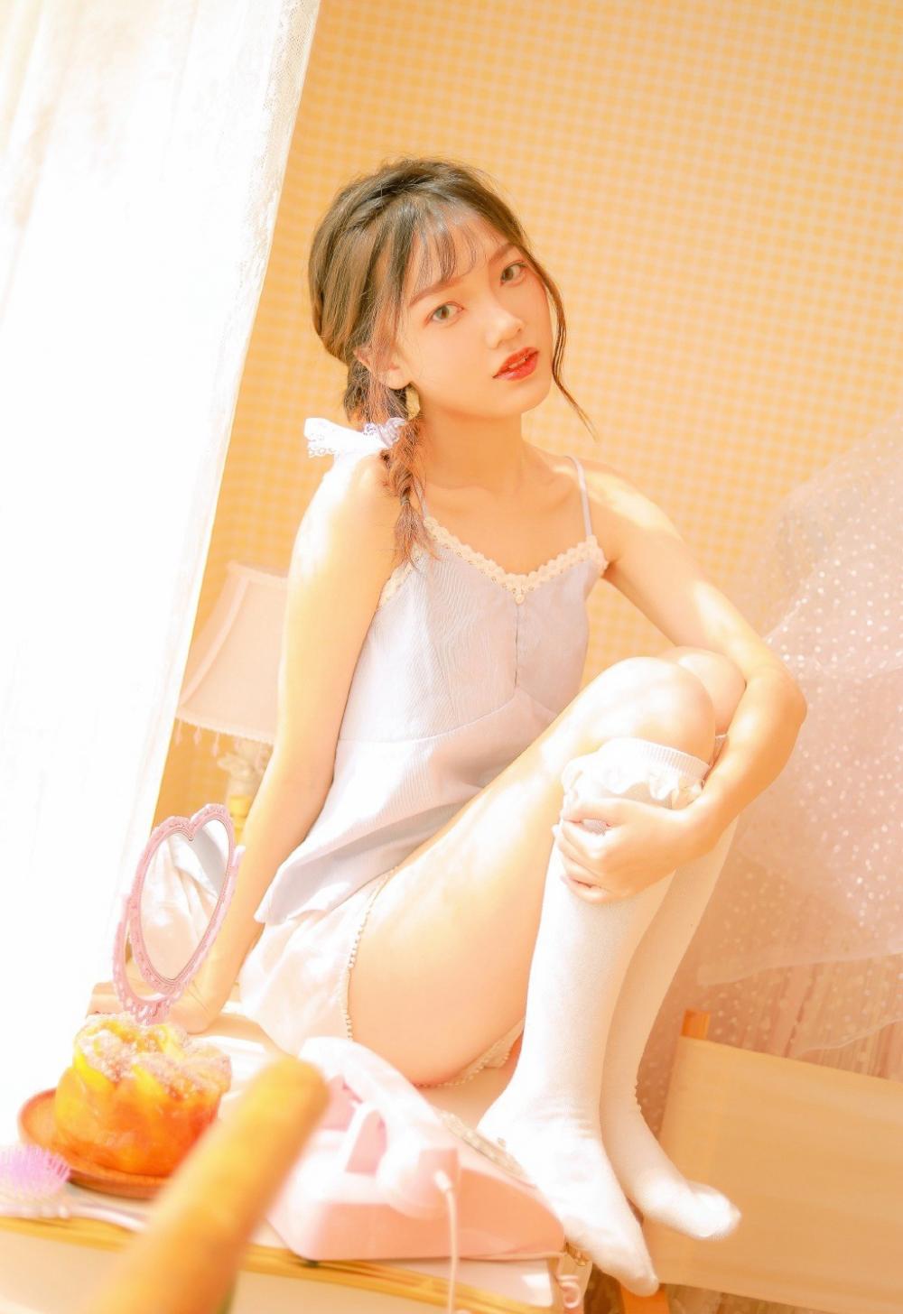 王思聪车库曝光 地下车库豪车首度曝光让人看得眼花缭乱