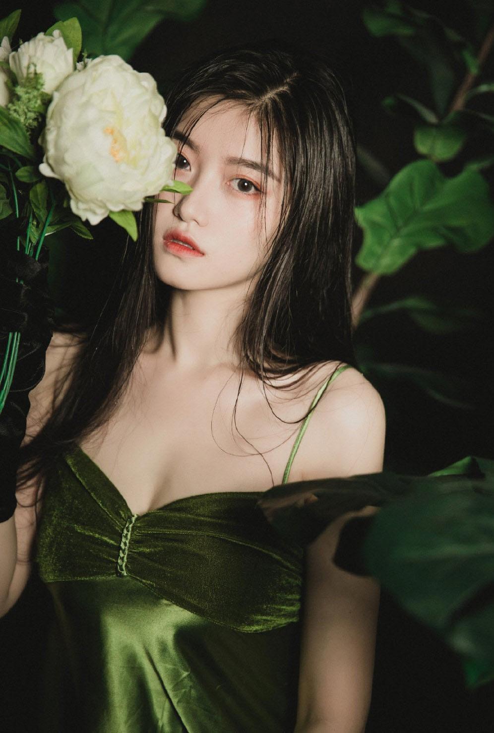 我要做皇帝 将饥渴少妇如同后宫一样用长枪大肆玩弄