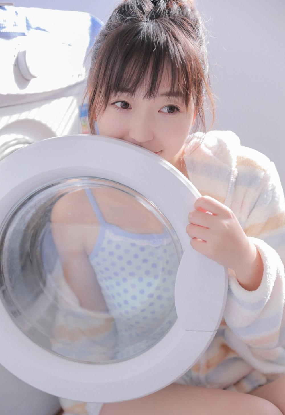 我与银行漂亮的女同事上司的暧昧性事(48)