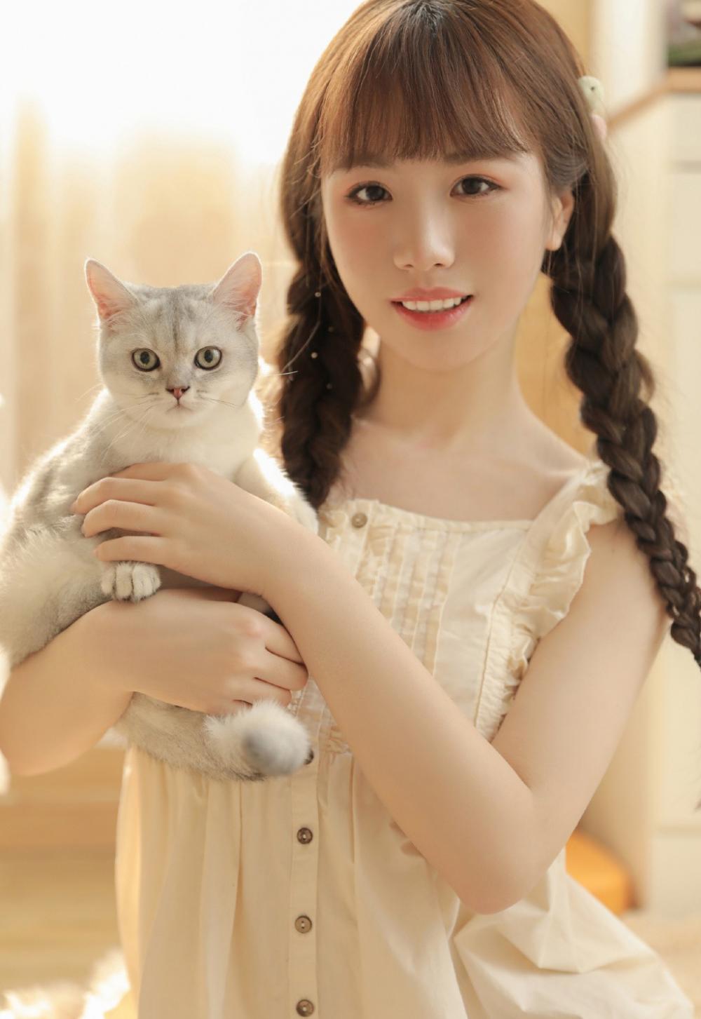 相貌平凡的我与美女学妹不一样的性事经历