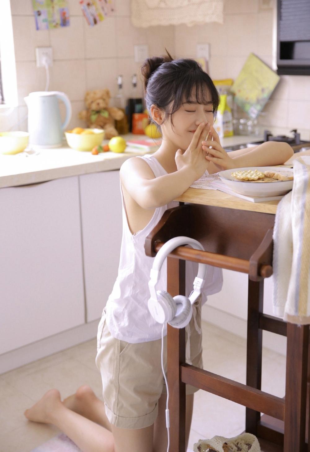 少妇妇女受暴口述实录,那晚爸爸把我压在床上想与我发