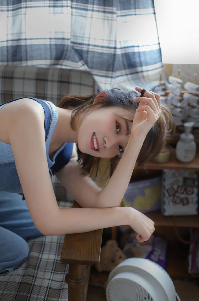 在公交上干小妹子子 读的让人湿的小h文推荐