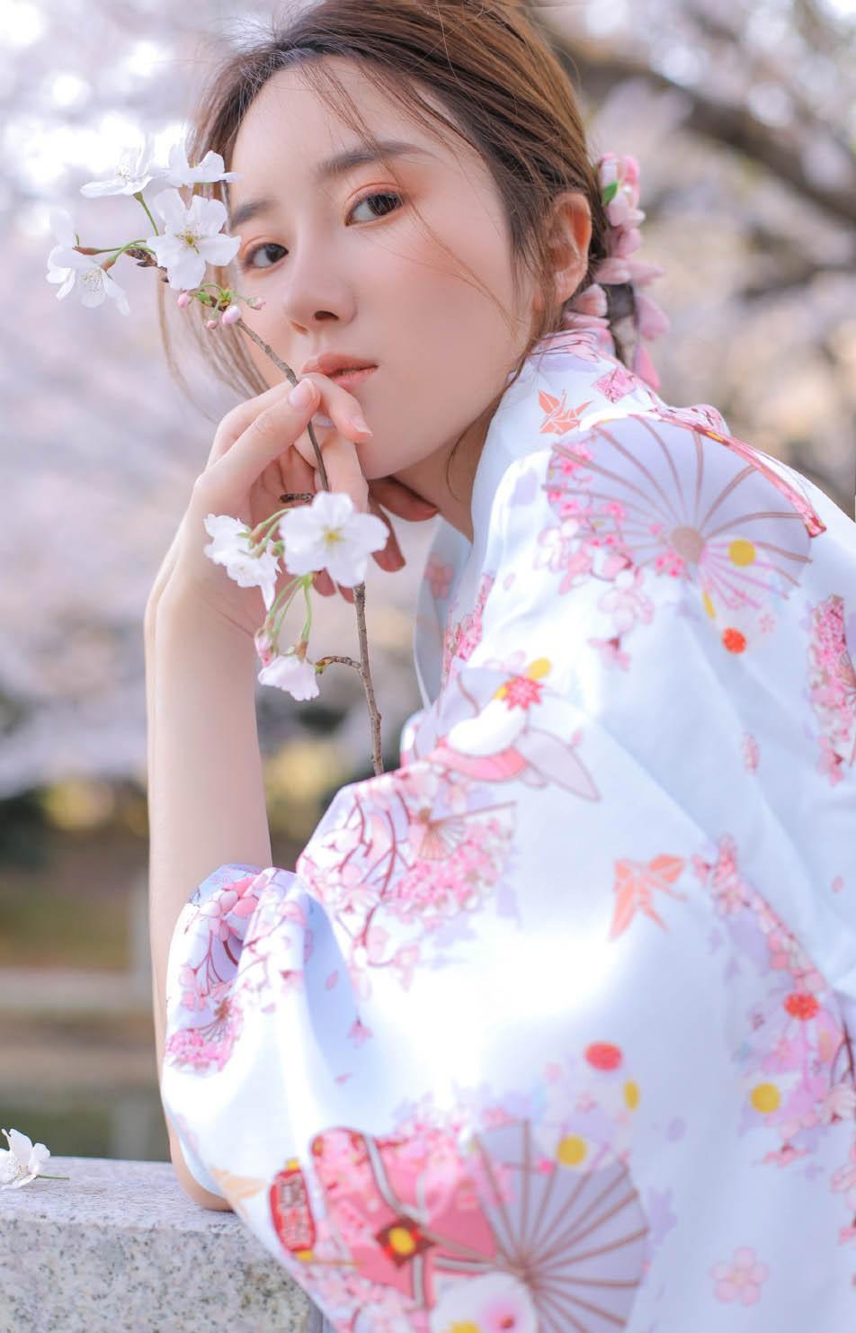 花与酒，文字里的伶人