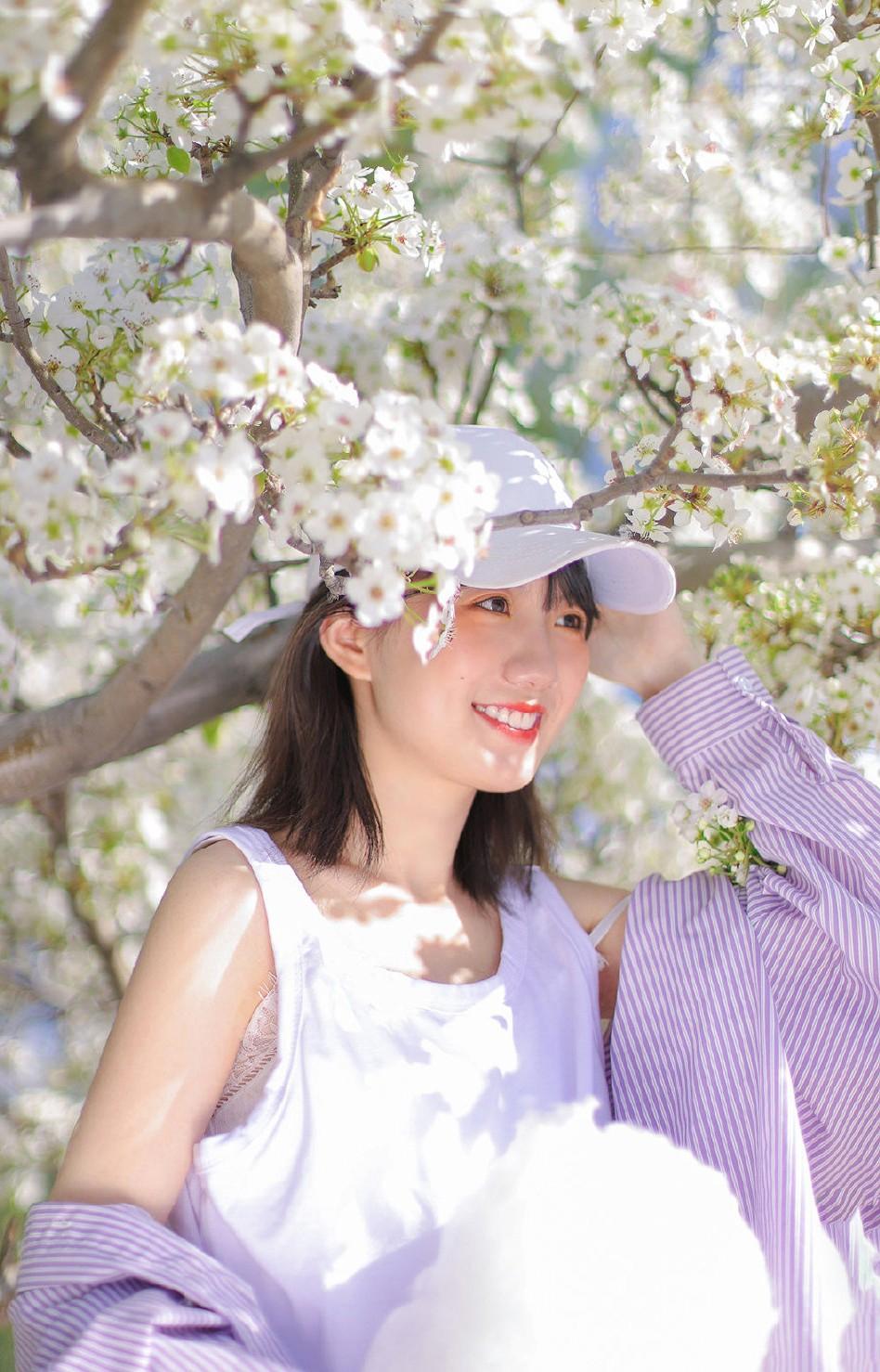 口述情感：晚上加班，老总对我动手动脚