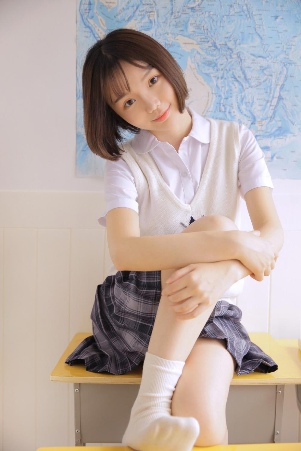 电梯里的花瓣湿淋淋 少妇自述一次树林里的艳遇