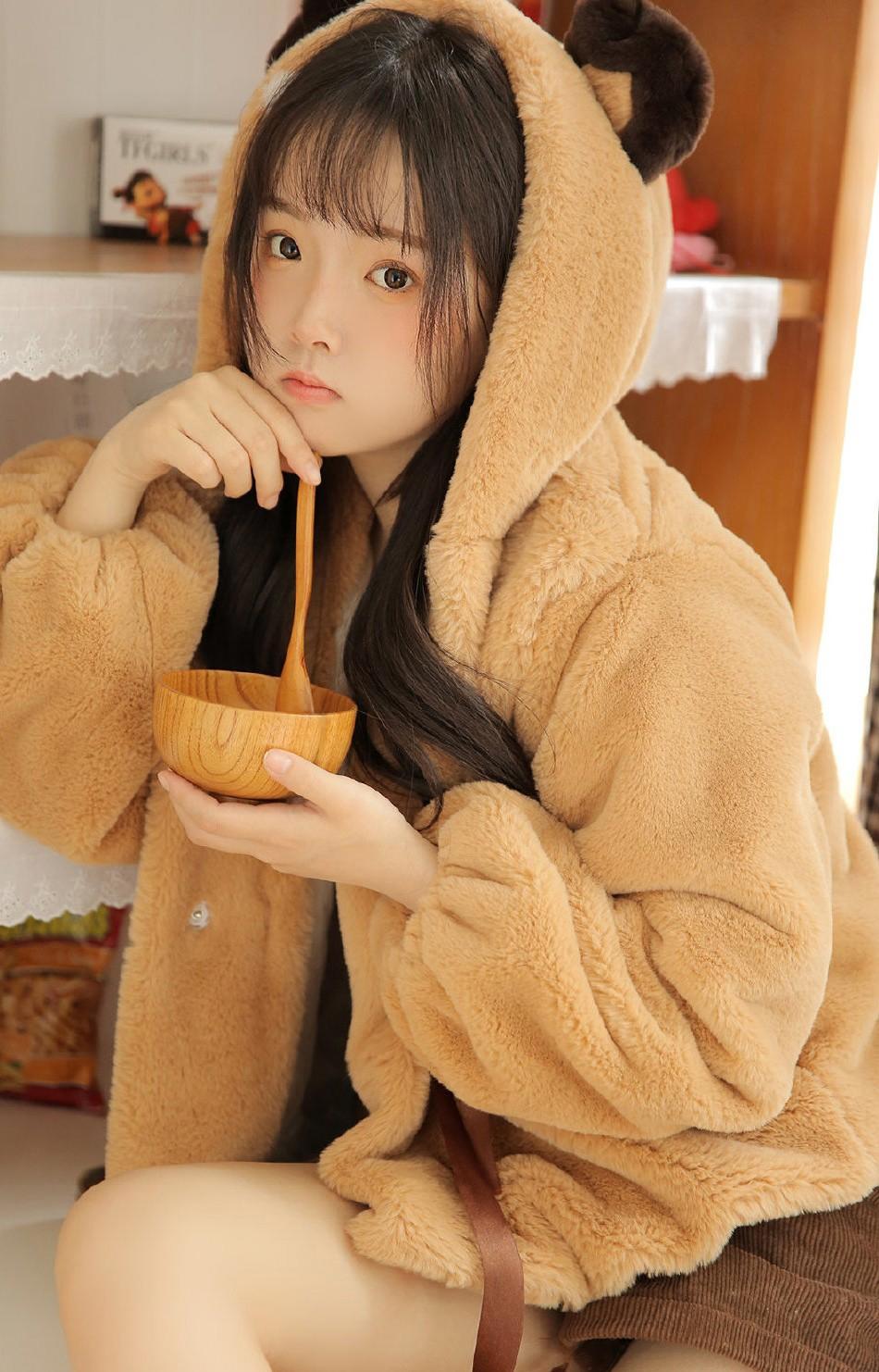 与实习女生争宠我跟男上司开房