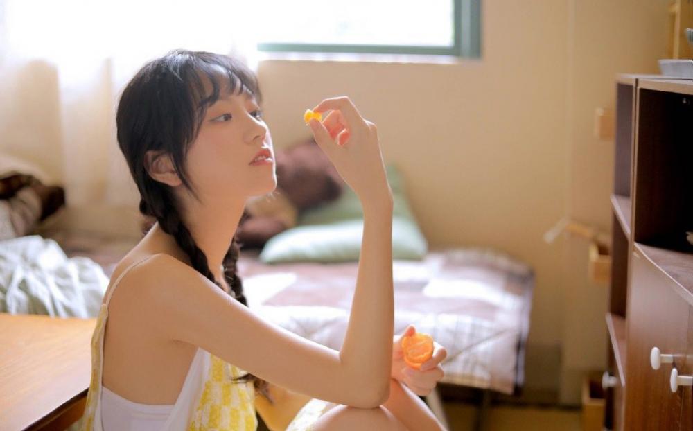 美女公务员屡遭高富帅玩弄抛弃