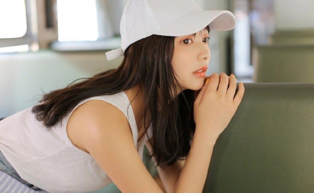 湿哒哒的好想要 我和弟弟在厕所里啪啪啪 又痒又舒服好想要好多水