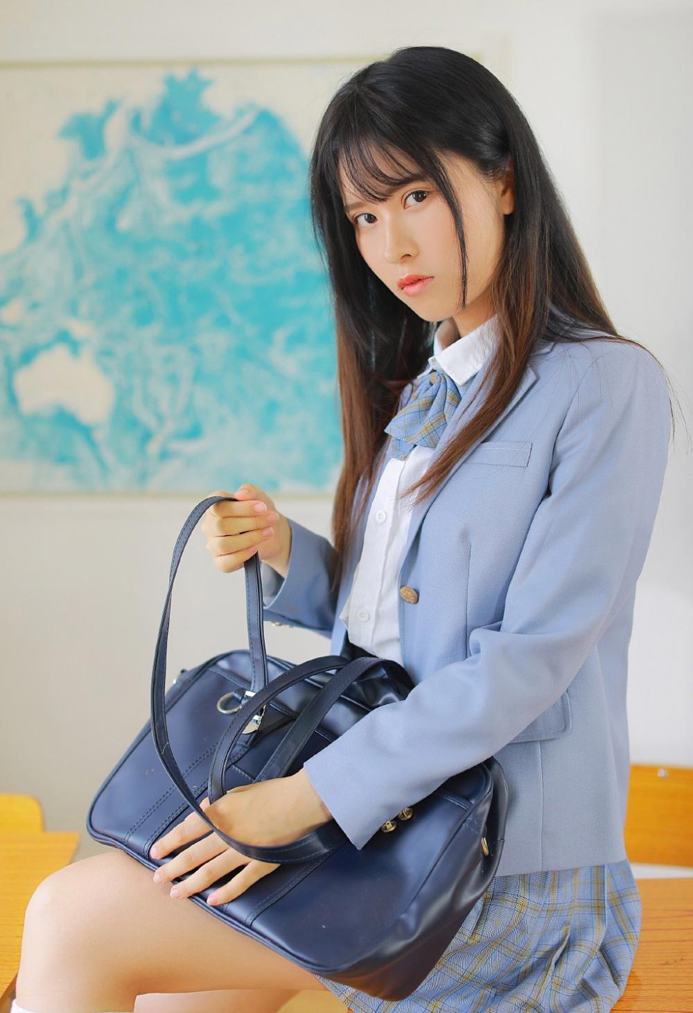 大三女生:我做内衣模特走红之后