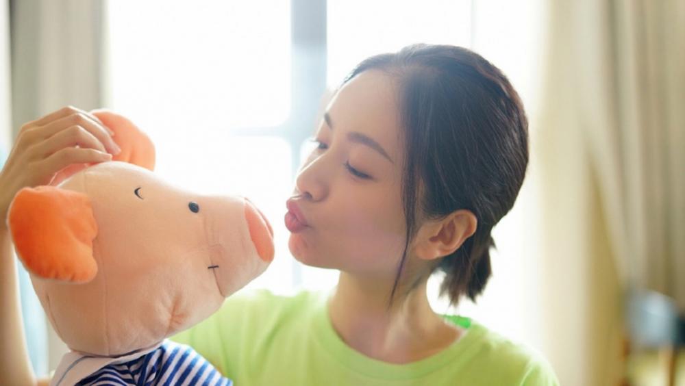 隔壁少妇叫我去她家 这少妇太猛了13p 我和少妇去她家