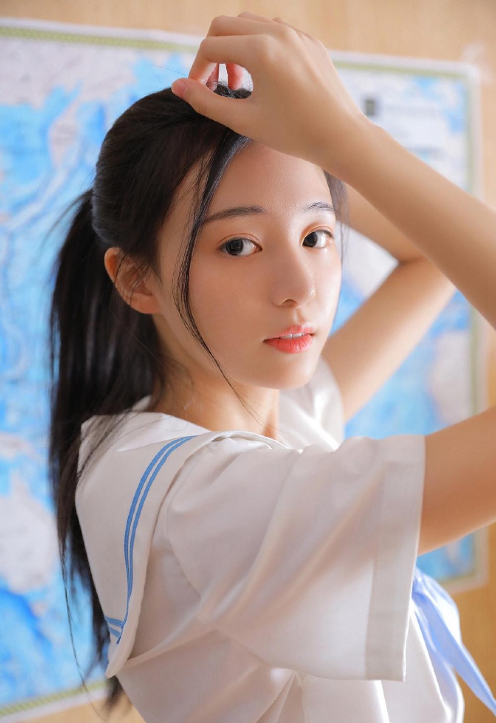 6年性交易使漂亮女大学生堕落了...?