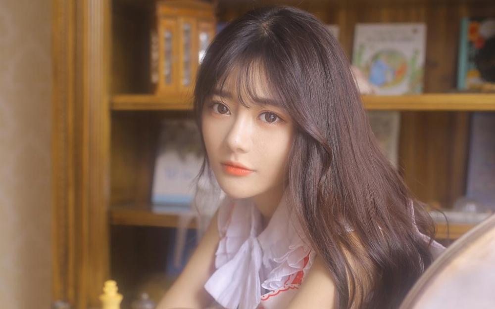 老婆给白干一下午 张行长又来操妻子. 妻子小爱让空调工白干