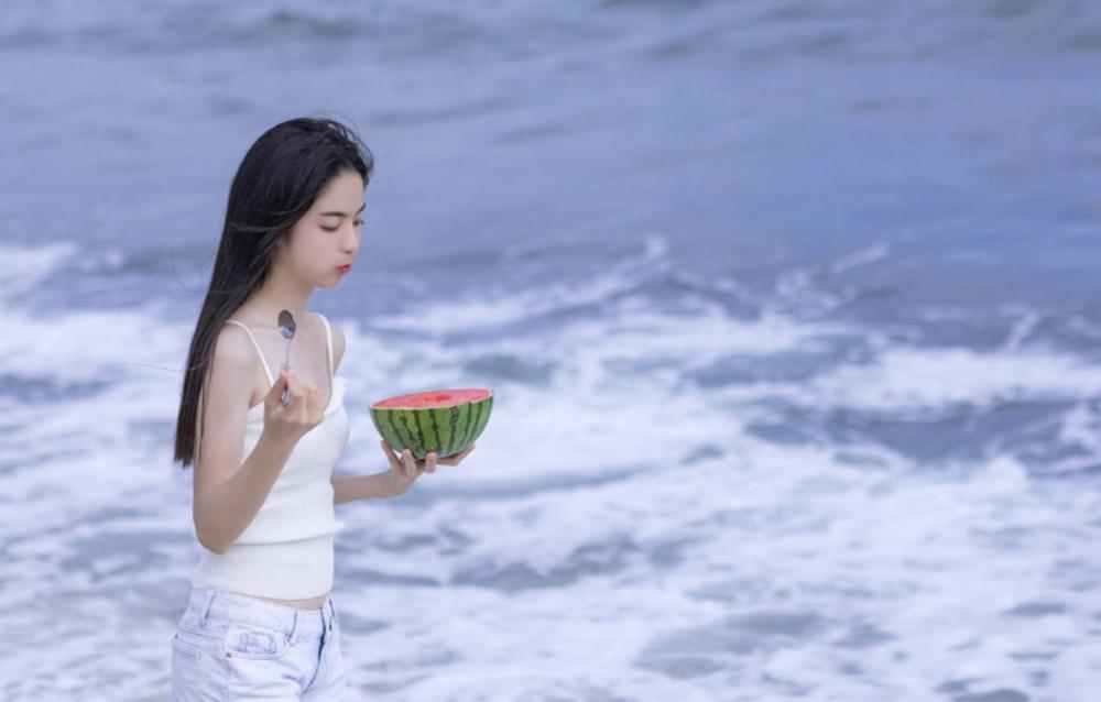 男人吸奶 嗯啊舔尿了太深了